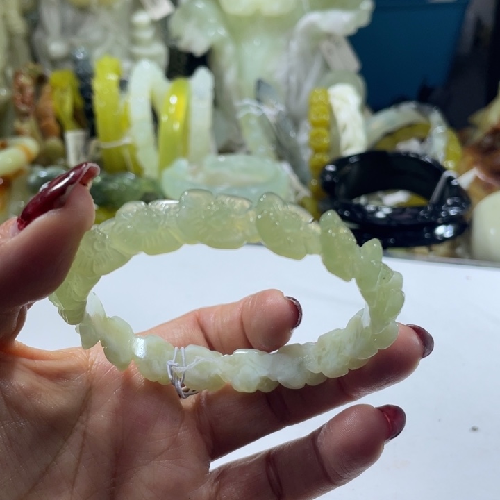 《***佛岫玉未镶嵌手镯手镯