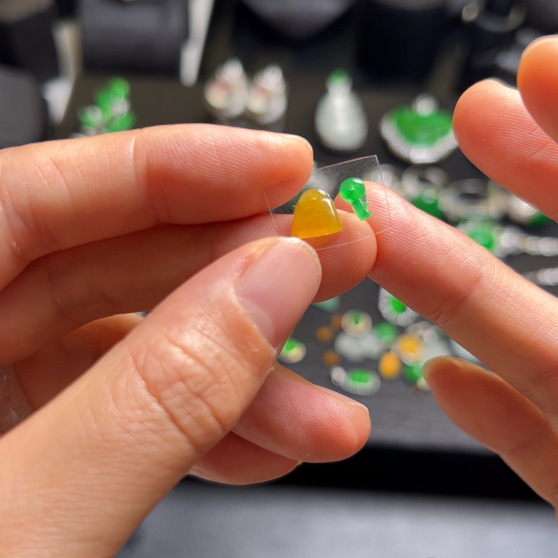 翡翠未镶嵌颈饰天然缅甸翡翠吊坠