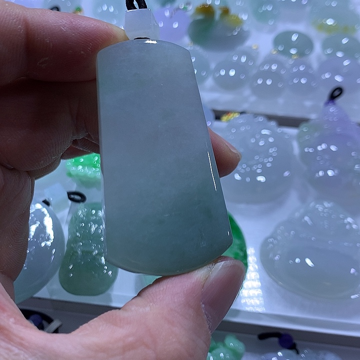 翡翠未镶嵌颈饰天然翡翠Ａ货吊坠