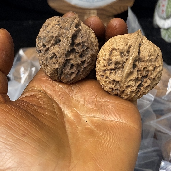 把件文玩核桃云南铁核桃基地69