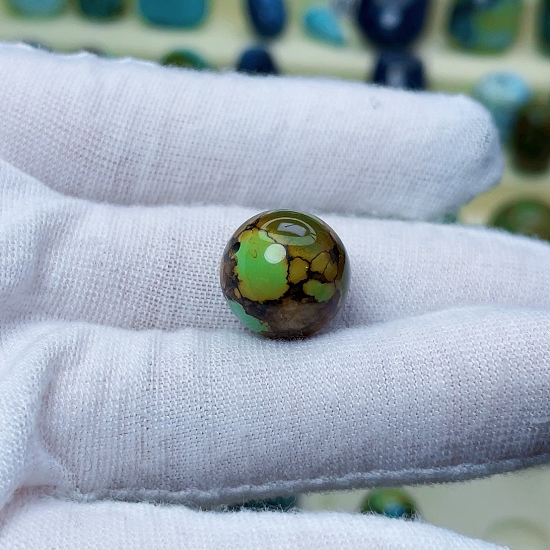 绿松石颈饰未镶嵌