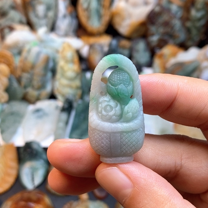定制翡翠未镶嵌特色a货翡翠