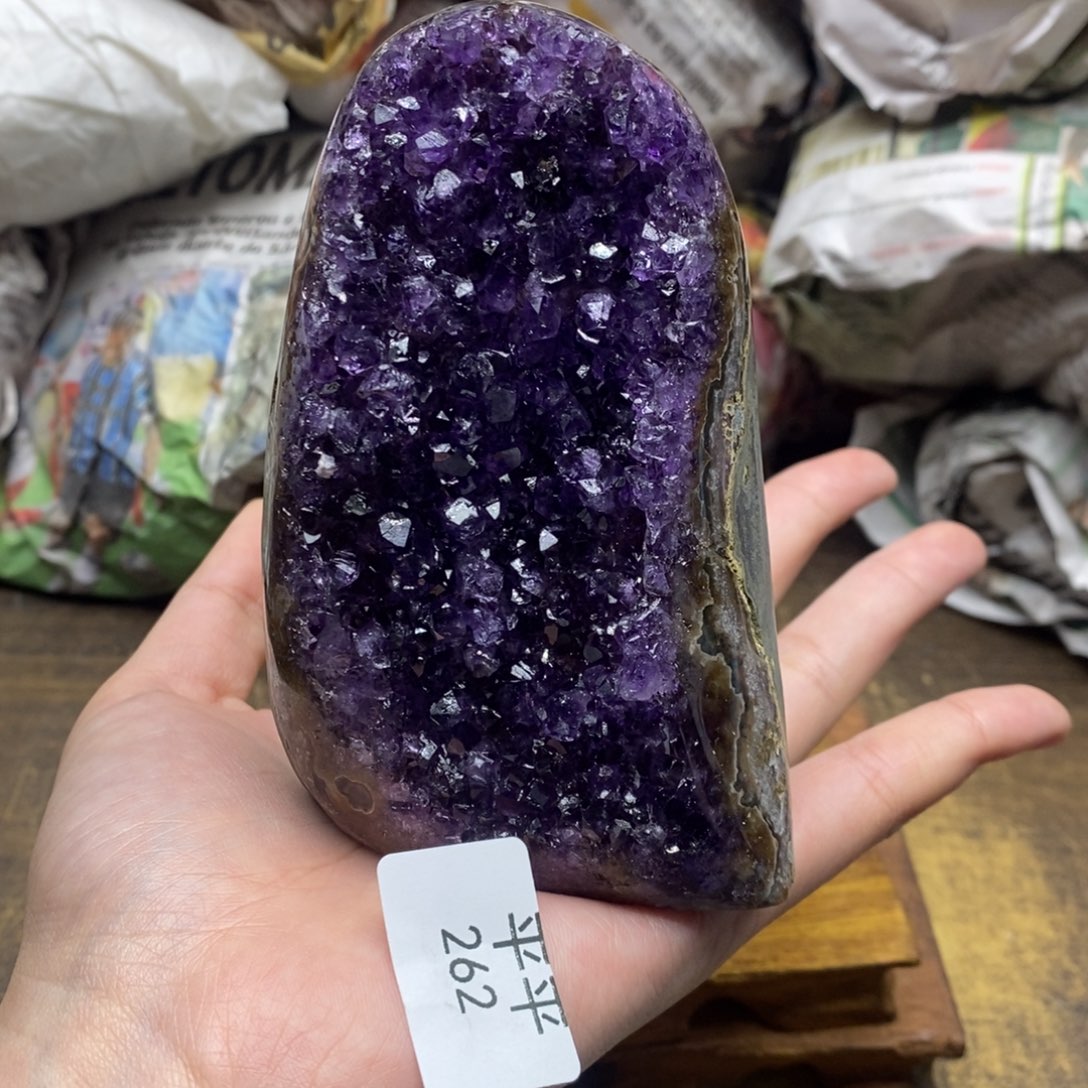 紫晶乌拉圭未镶嵌