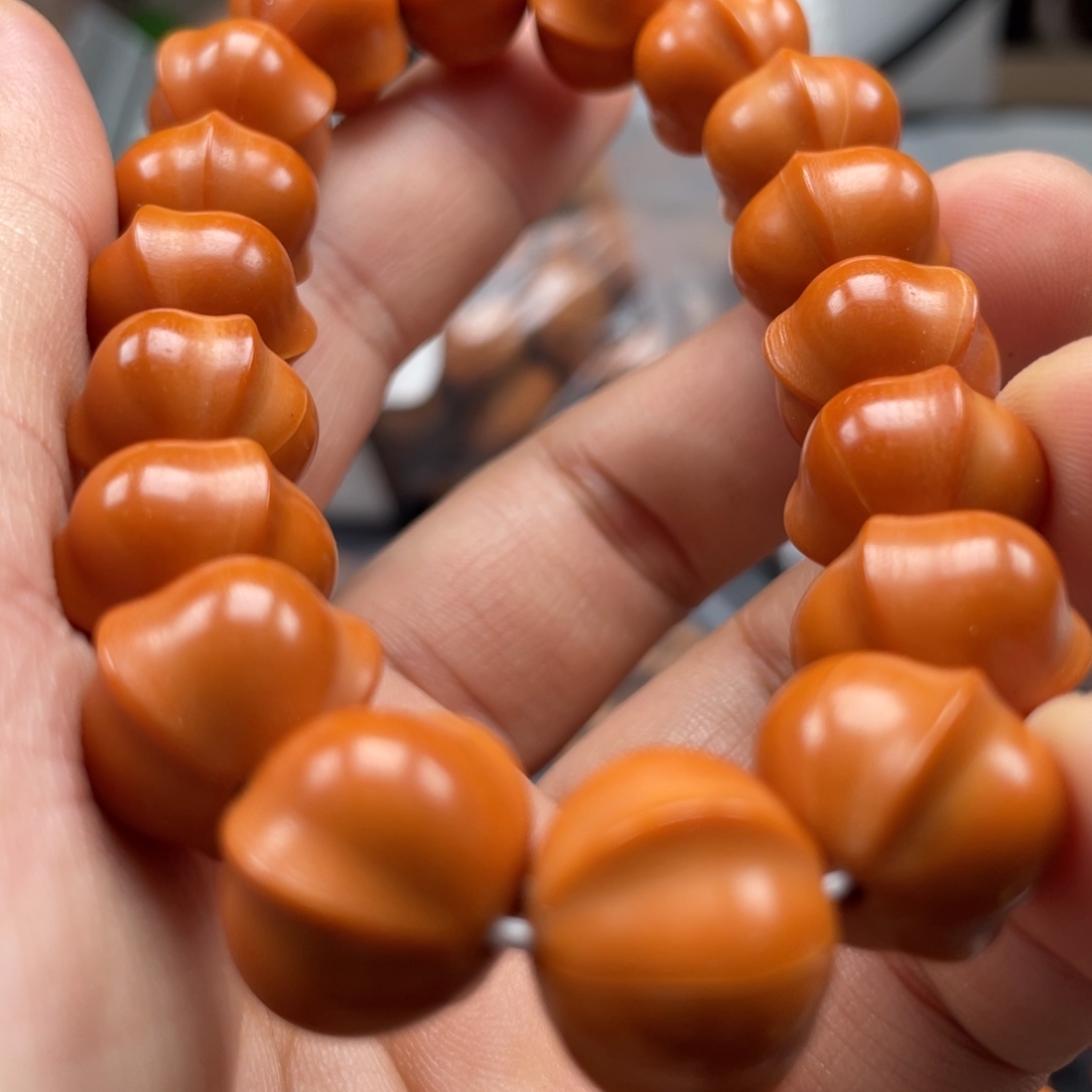 橄榄核吊坠猴头虎