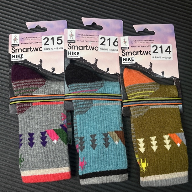 小羊人圣诞树美利奴羊毛加厚减震中筒户外徒步登山运保暖