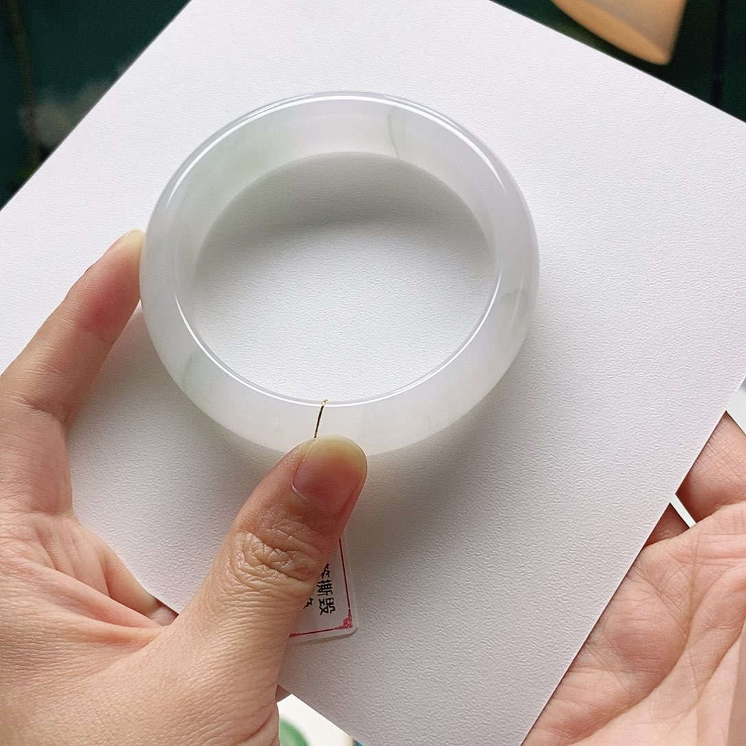 石英质玉手镯未镶嵌云*朵59.6