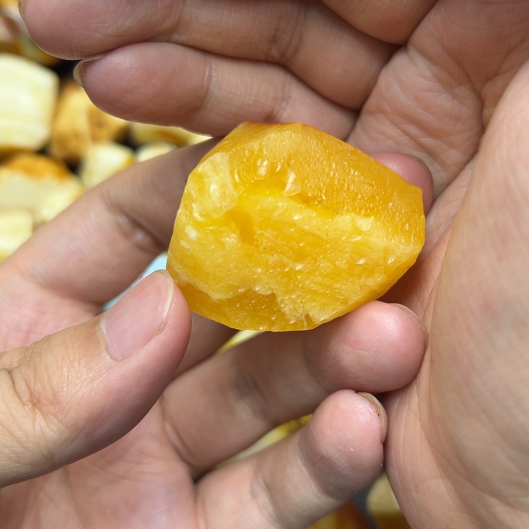 定制琥珀未镶嵌蜜蜡