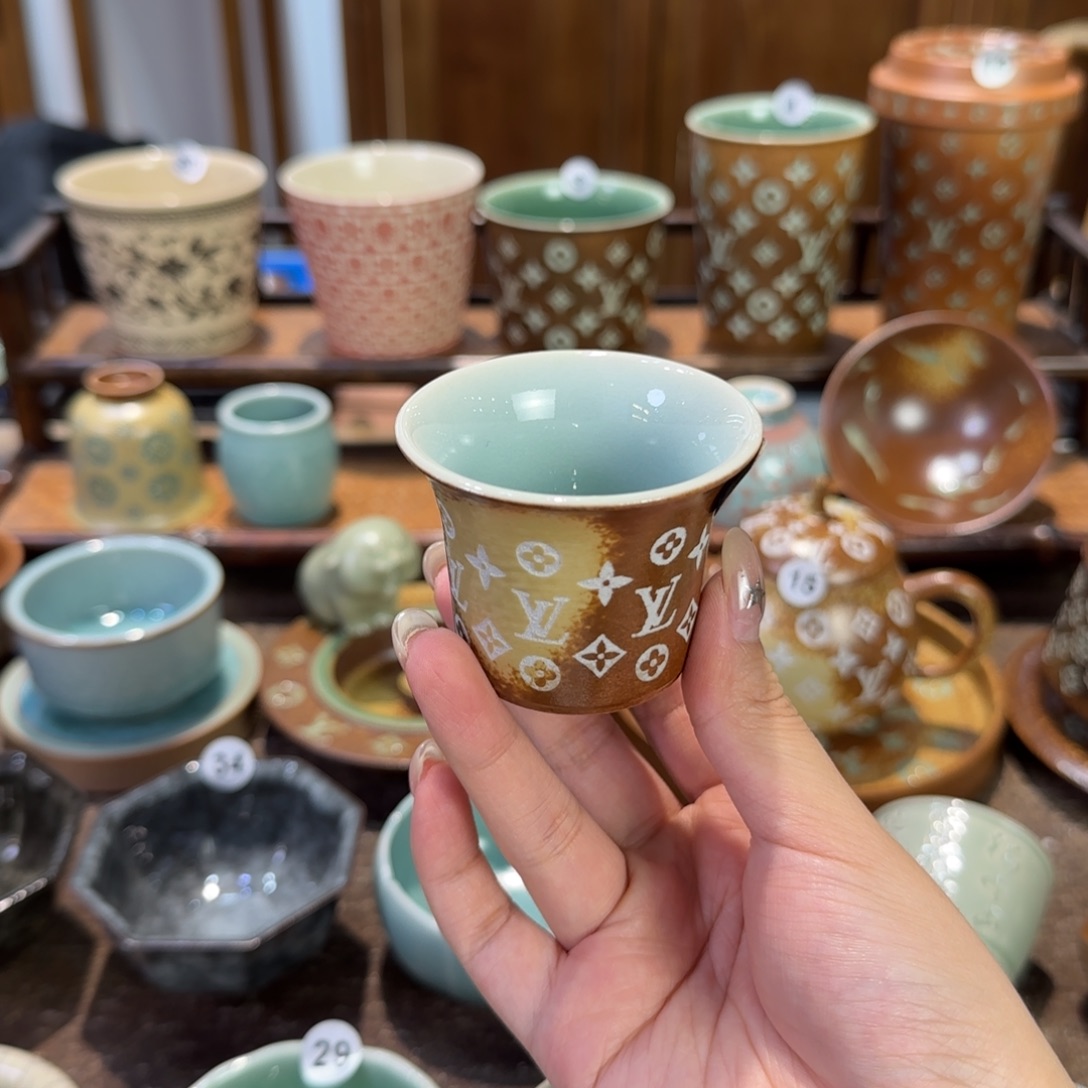 清***容龙泉青瓷小满青瓷