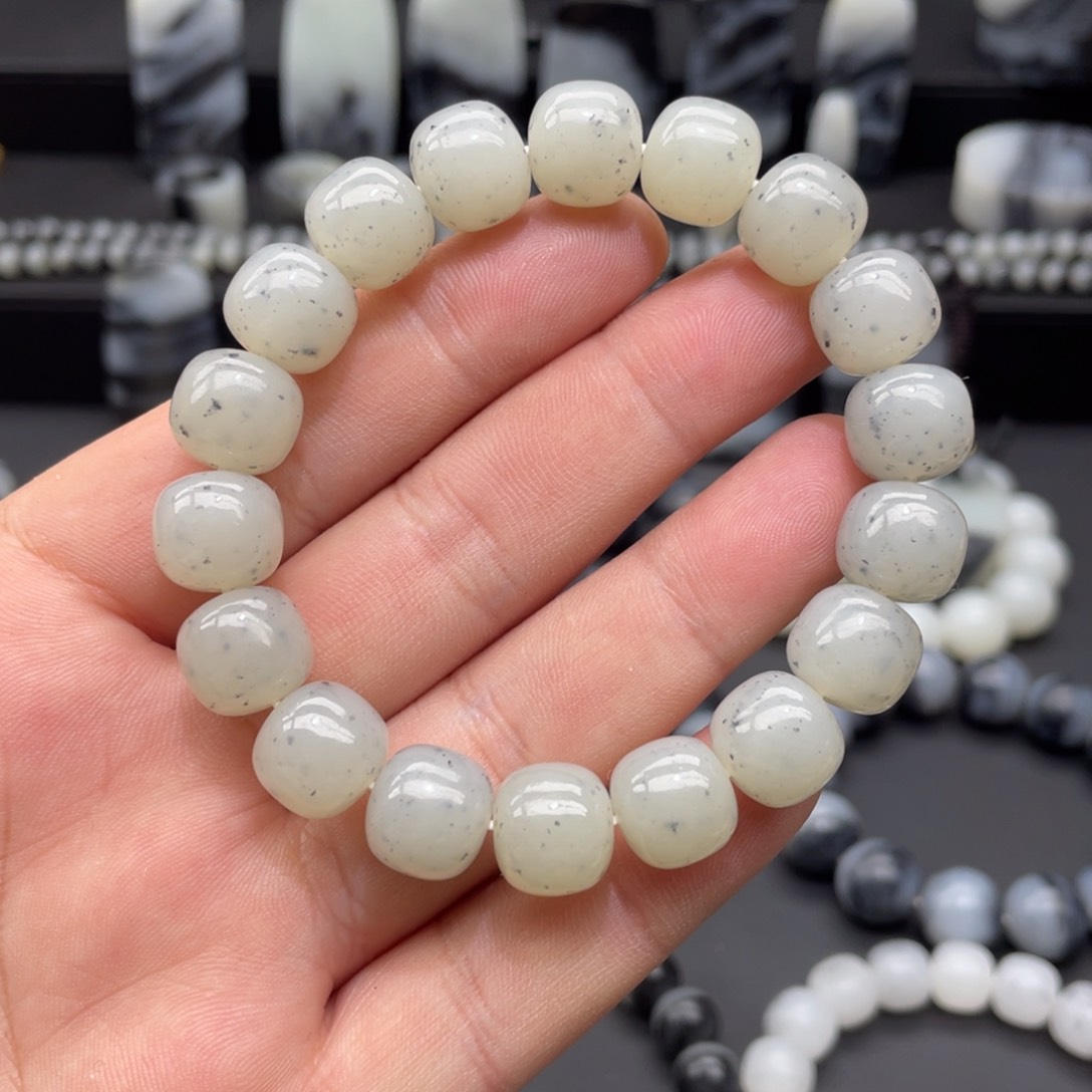 和田玉手串未镶嵌