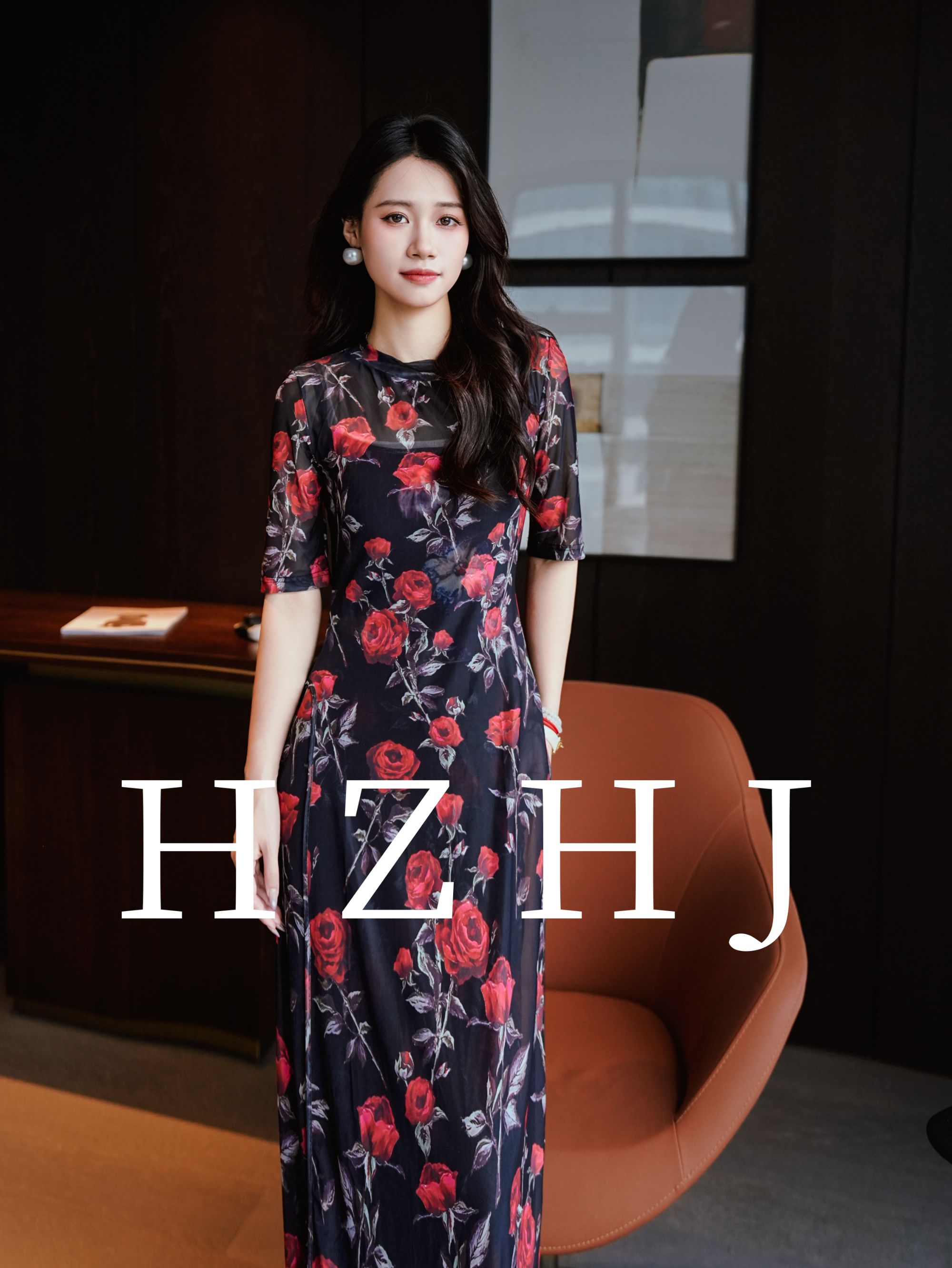 HZHJ新款原创设计 黑底玫瑰套装裤 时尚优雅贵族高定2051