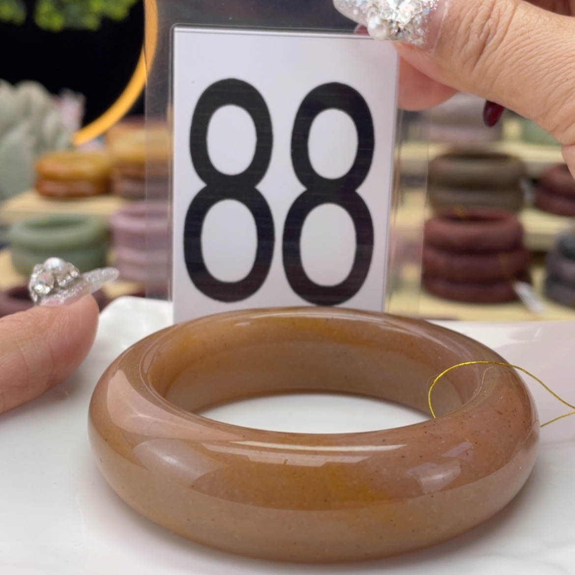 【闪购商品】石英质玉手镯未镶嵌