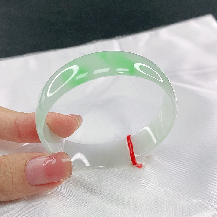 翡翠未镶嵌手镯圈51，05061