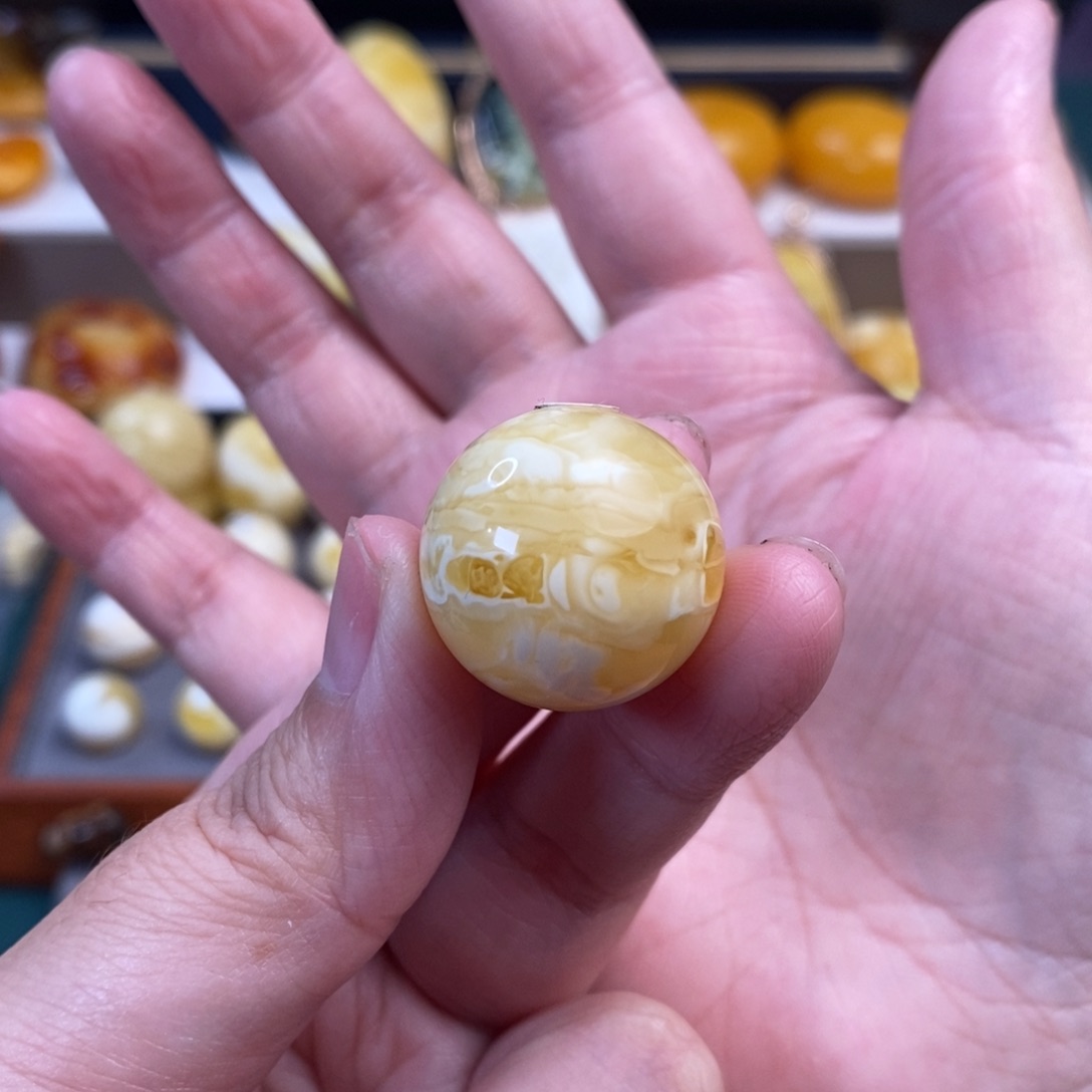 未镶嵌琥珀裸石虎皮纹圆珠21.9