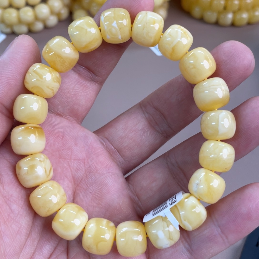 琥珀裸石未镶嵌04100000000