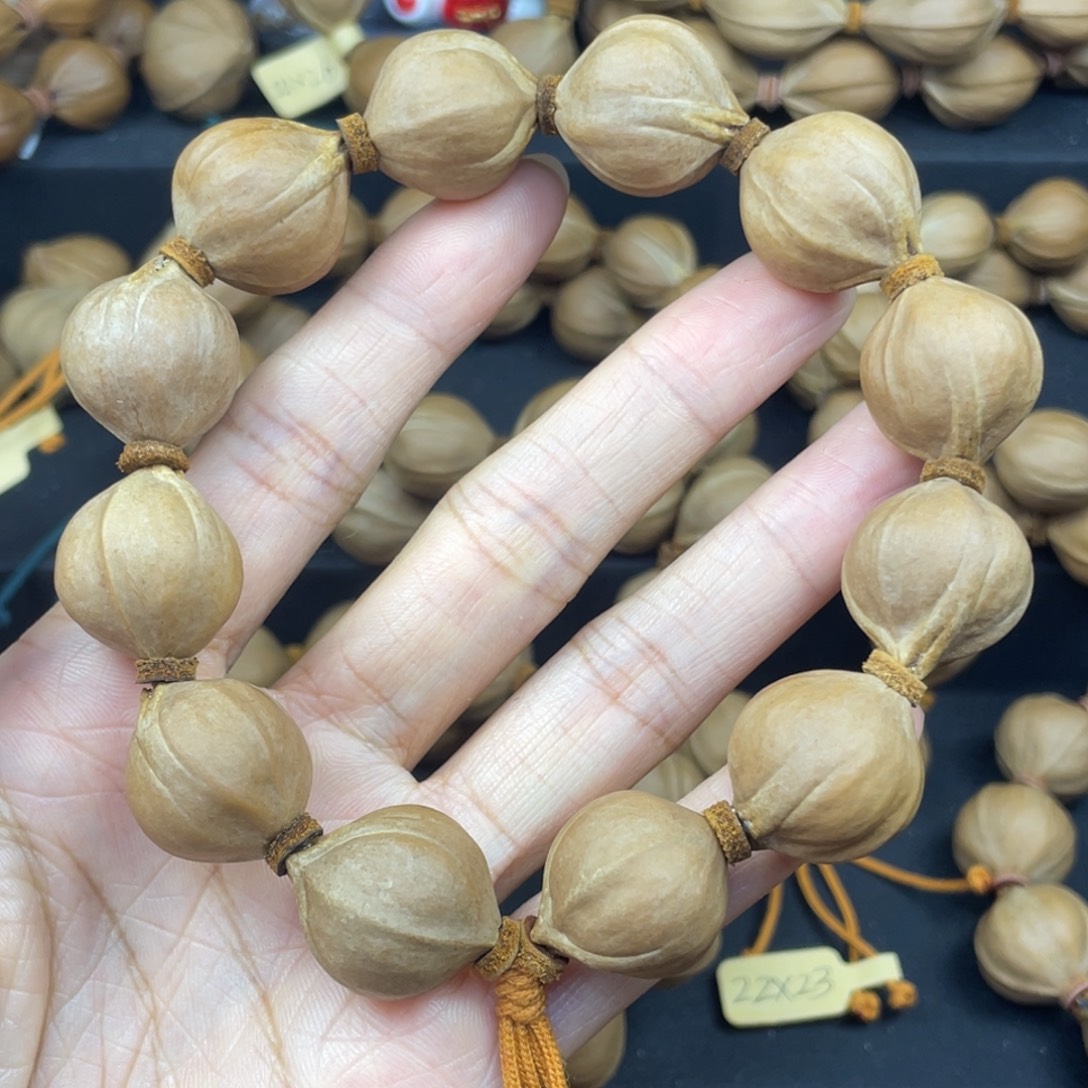 希***斋003橄榄核三花19*22