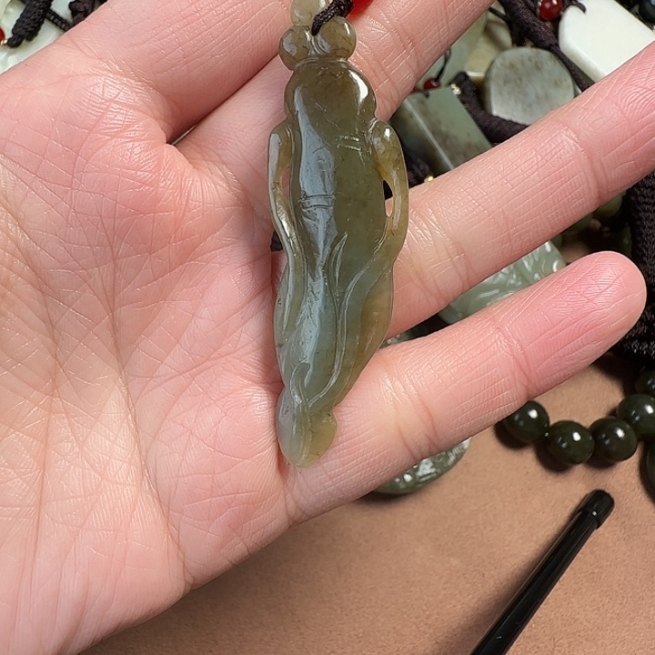 和田玉颈饰未镶嵌