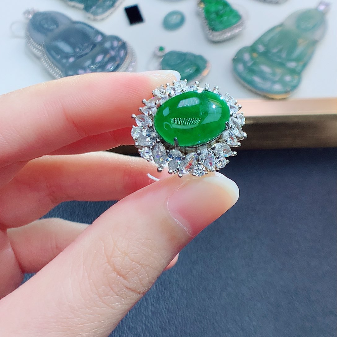 翡翠颈饰银S925镶嵌翡翠