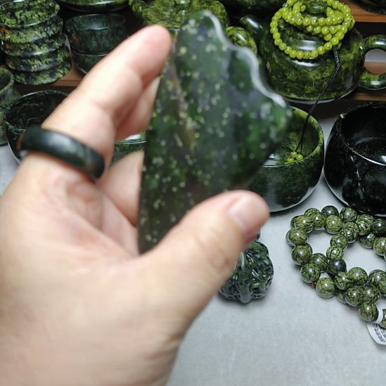 未镶嵌蛇纹石玉板板