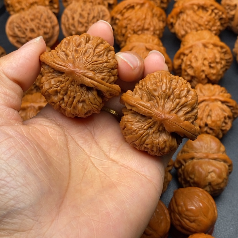 【闪购商品】文玩核桃把件41龙王玉