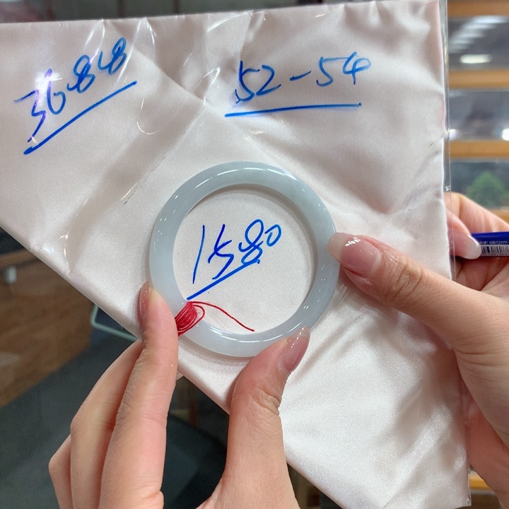 翡翠手镯未镶嵌买断