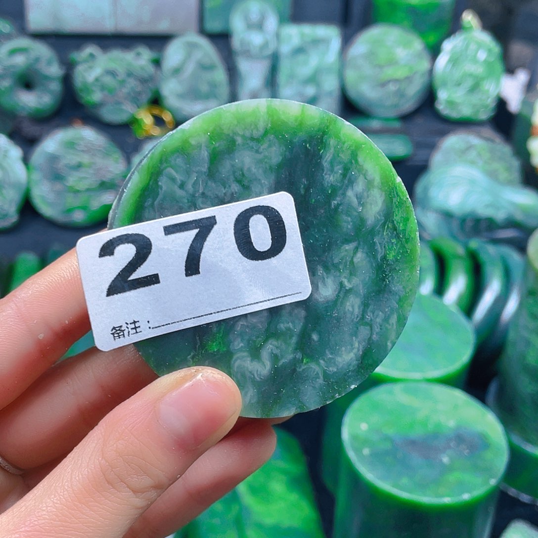 和田玉（碧玉）未镶嵌珠宝奇石