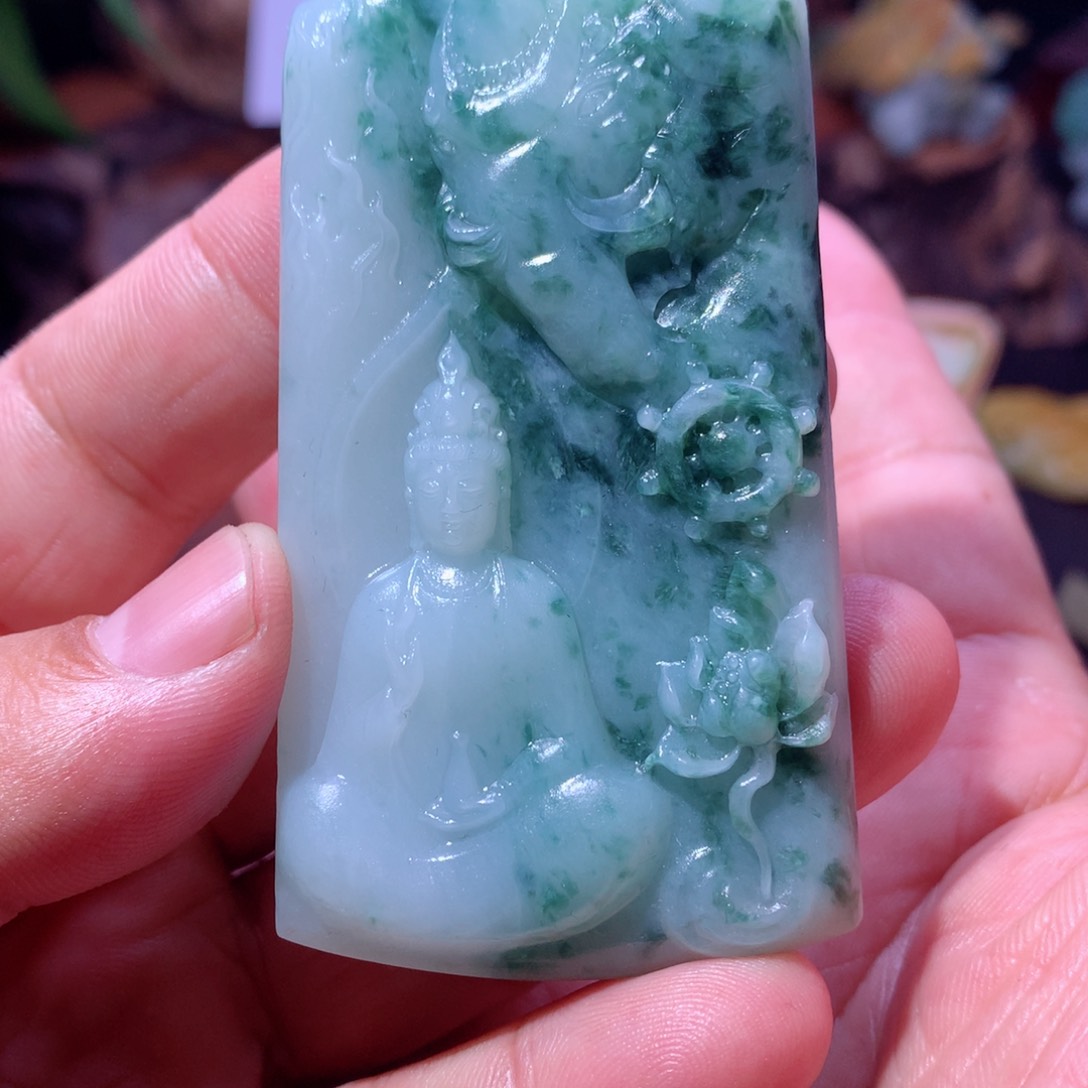 定制翡翠未镶嵌触***心翡翠