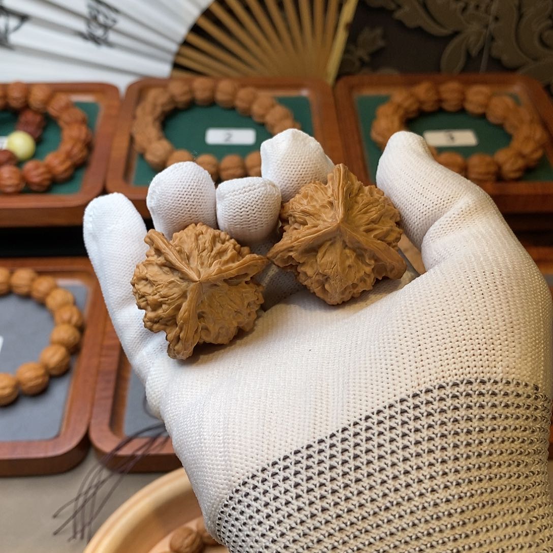 文玩核桃把件三棱