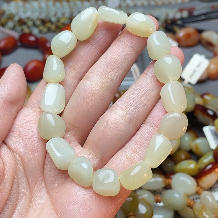 和田玉未镶嵌手链