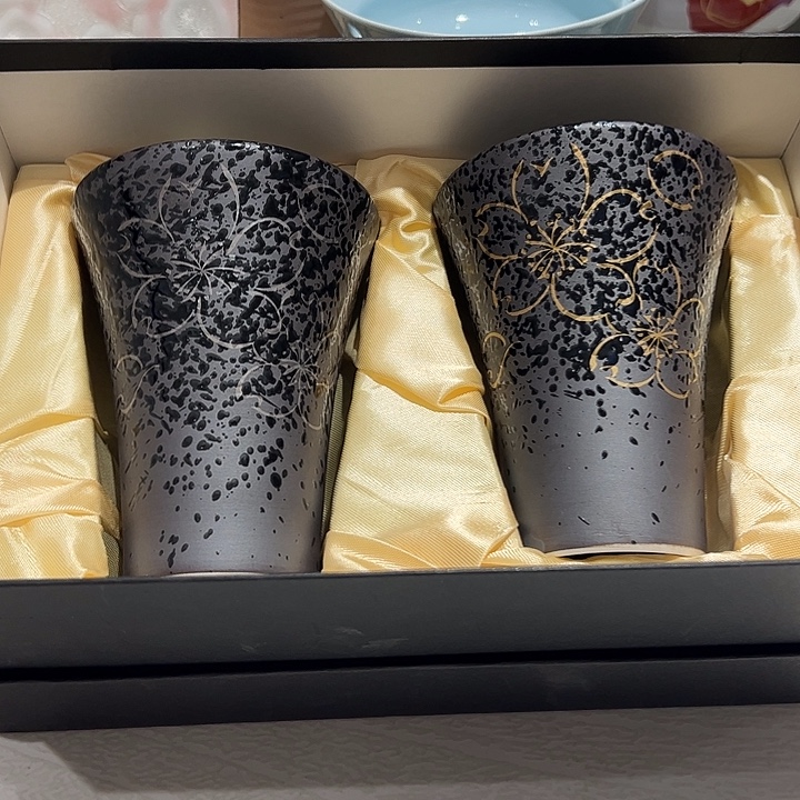 @***常瓷陶手绘金银彩手绘樱花喇叭口大手握杯一对