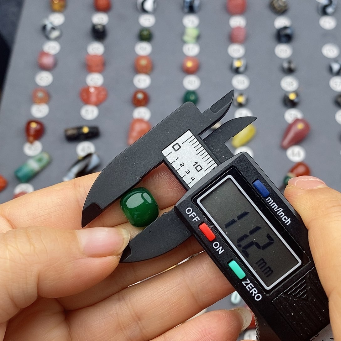 玛瑙/玉髓饰品合金