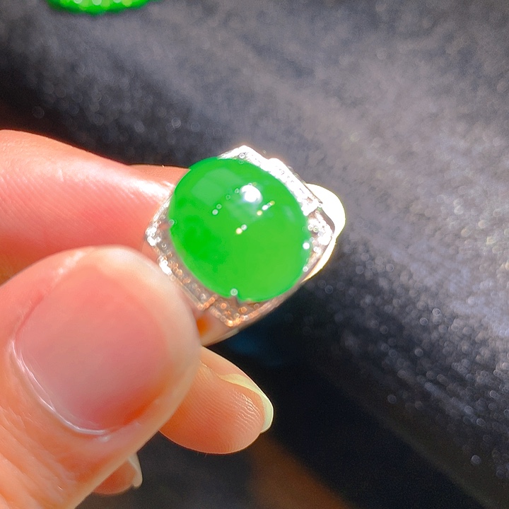 【闪购商品】翡翠颈饰银S925镶嵌翡翠