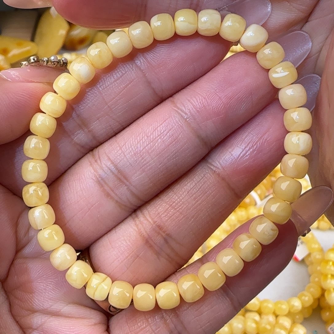 蜜蜡未镶嵌手链白花老型手串