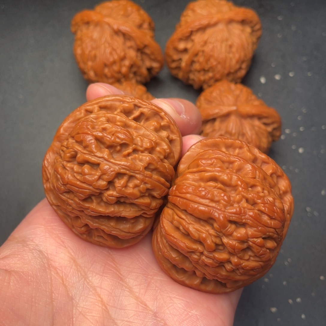 文玩核桃吊坠秦岭野生文玩核桃