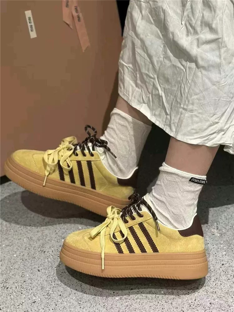 085厚底百搭真皮板鞋