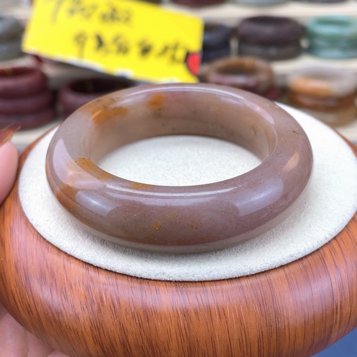 【闪购商品】石英质玉手镯未镶嵌