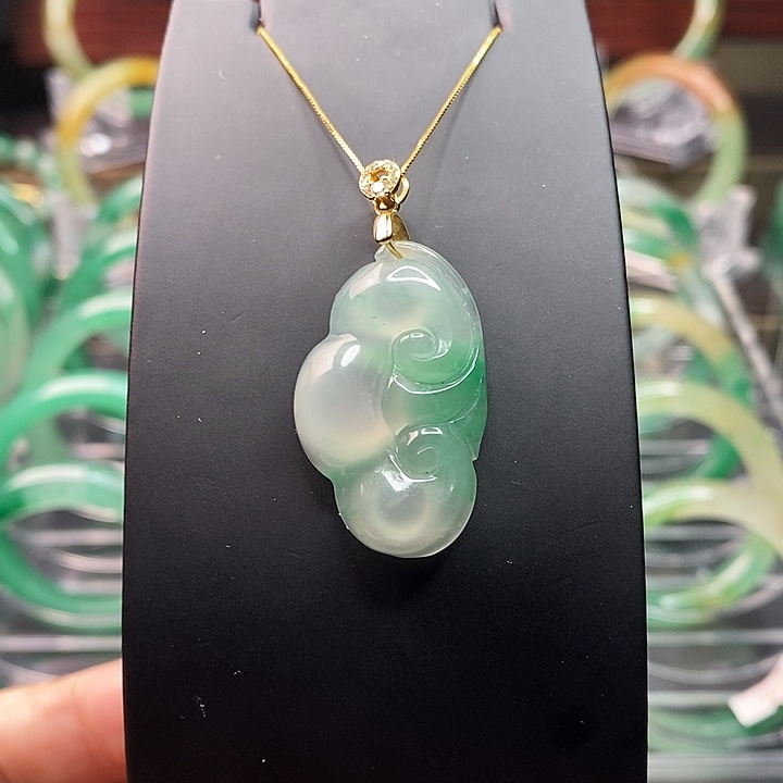 石英质玉颈饰未镶嵌