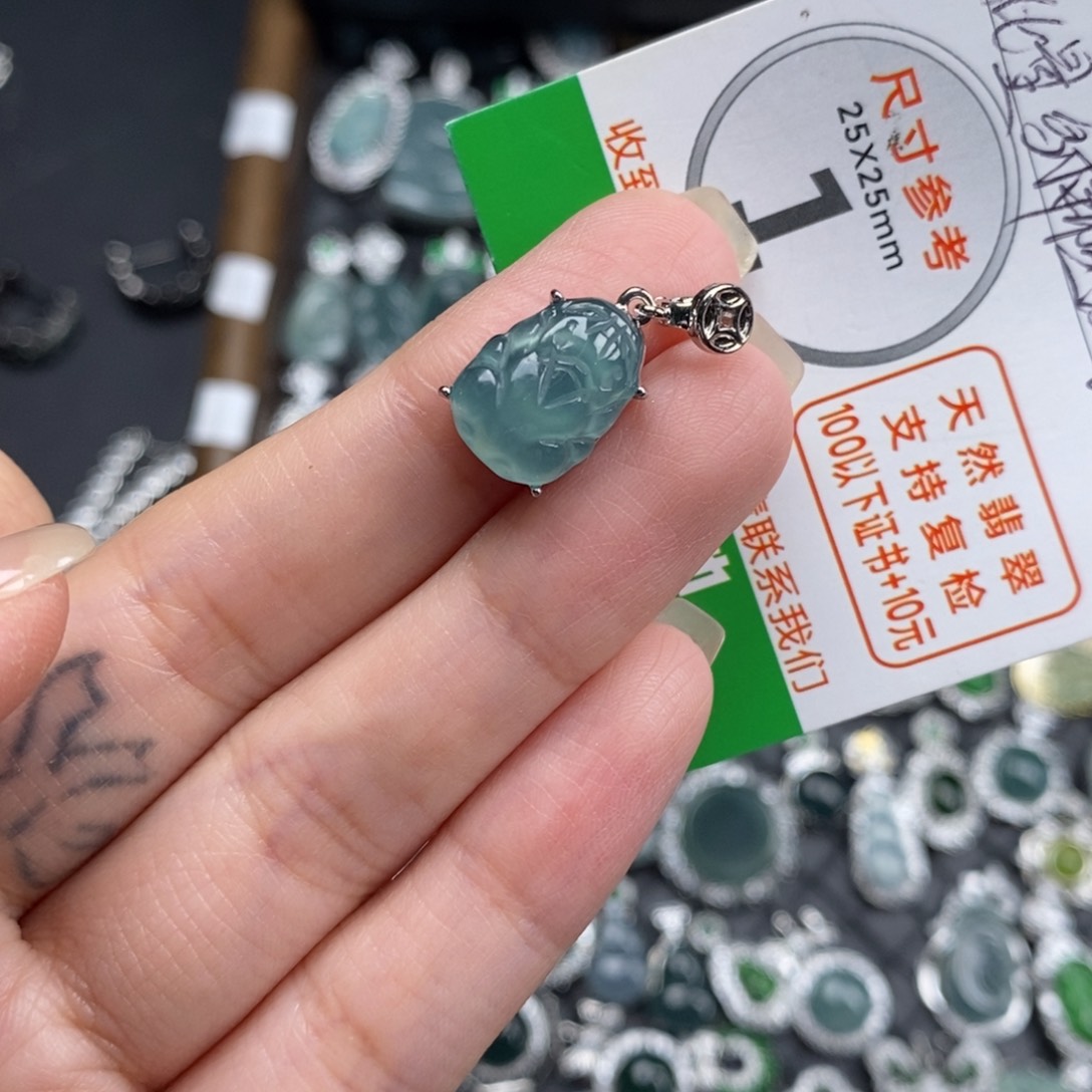 未镶嵌挂件翡翠翡翠