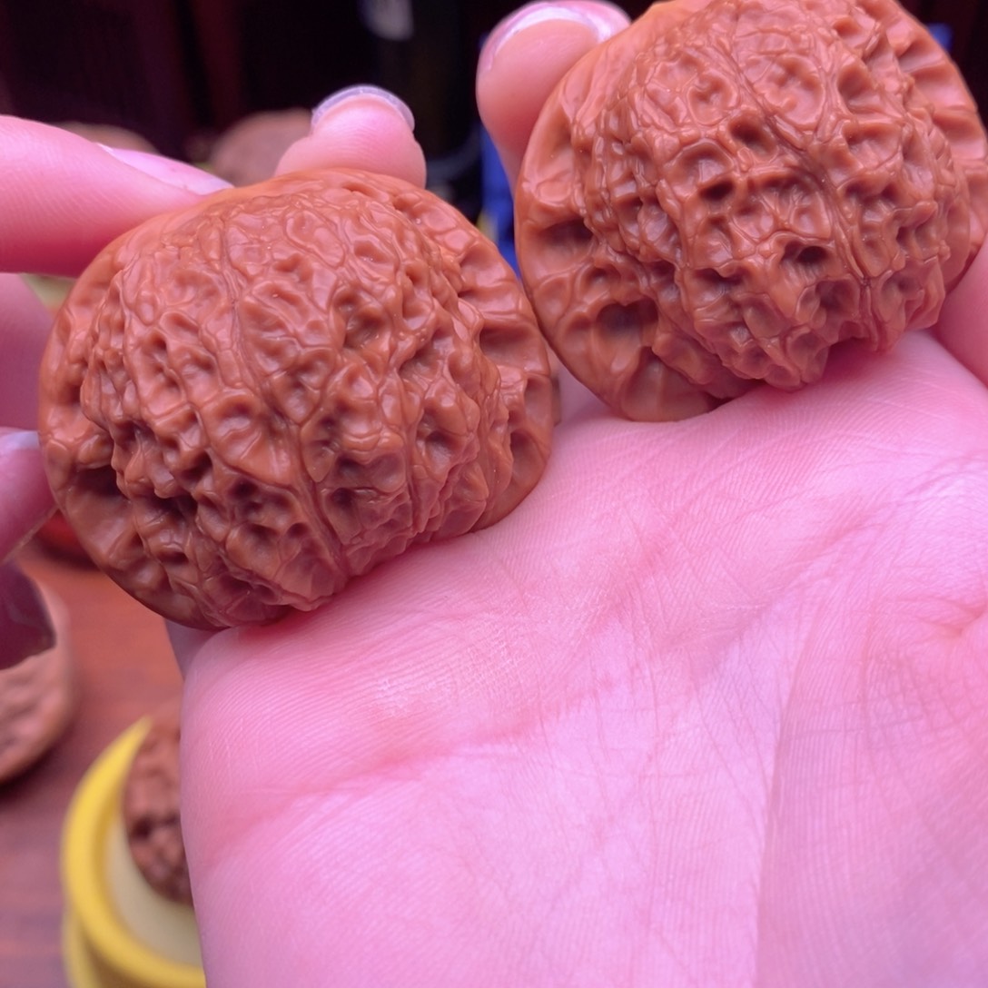 文玩核桃吊坠枸***冰血麒麟41