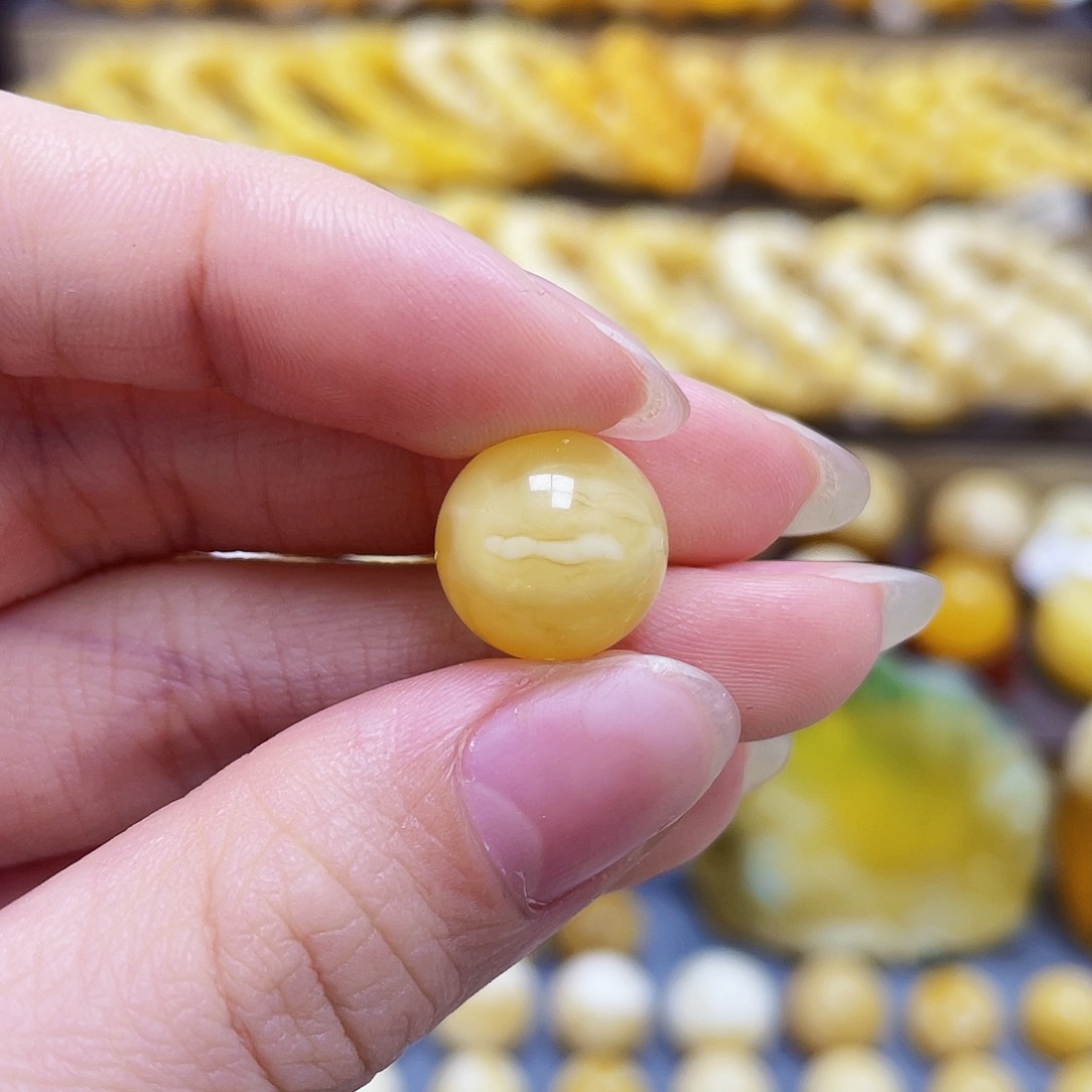 未镶嵌琥珀裸石蜜蜡圆珠12.7mm瑕疵