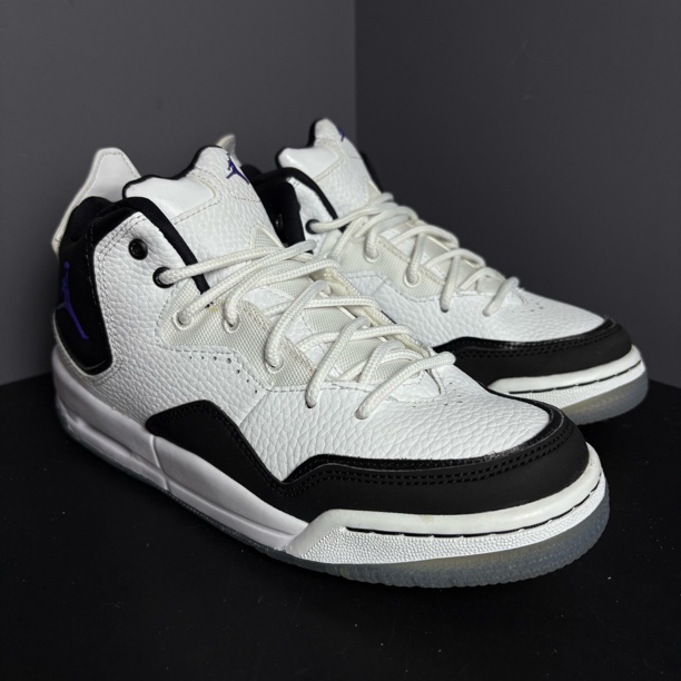 95新 MM6 38码 Courtside23 AJ23 GS 休闲鞋 女款 白黑 无盒