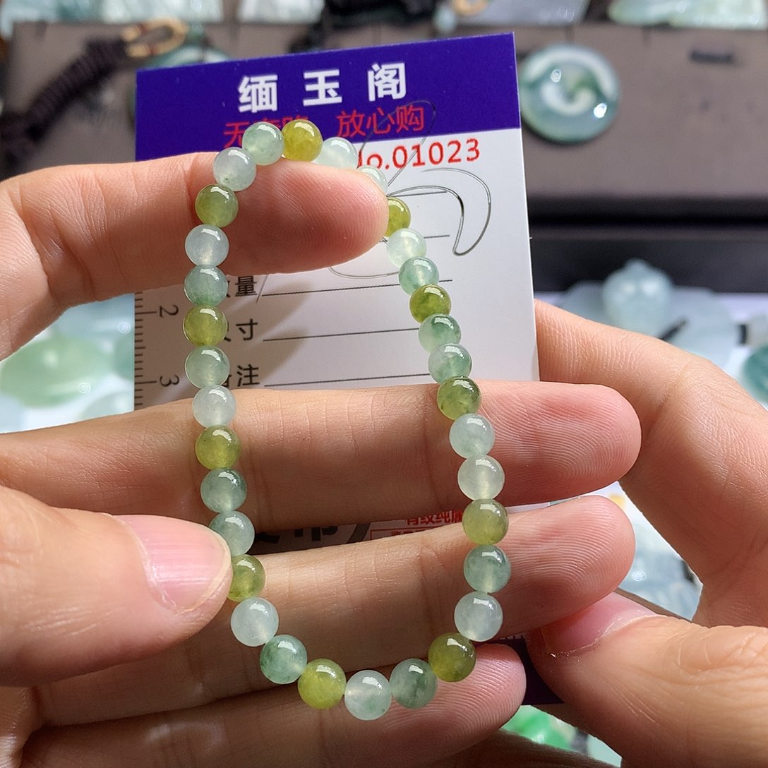 翡翠未镶嵌颈饰吊坠