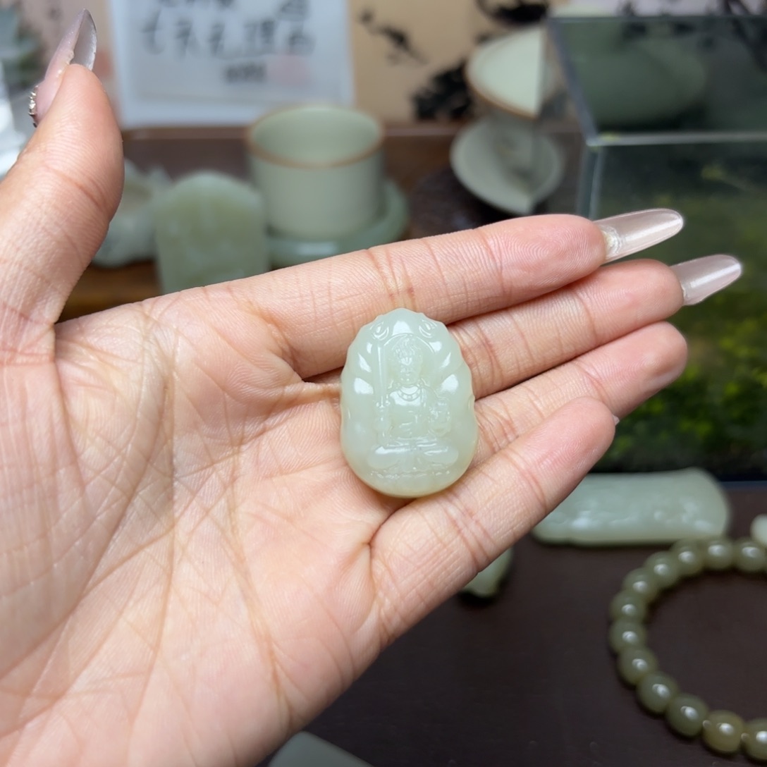 和田玉颈饰未镶嵌