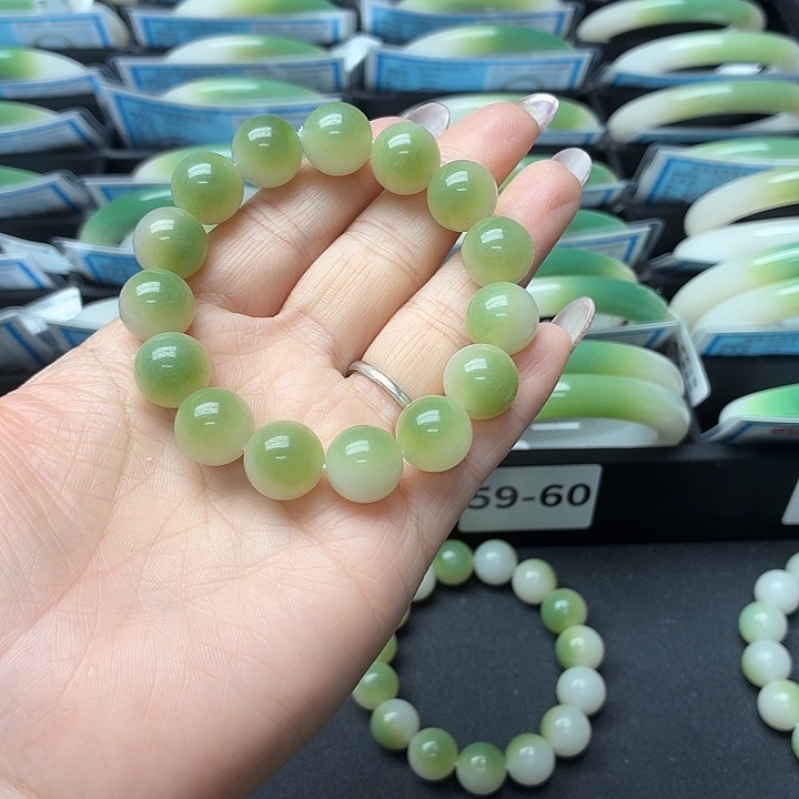 石英岩玉未镶嵌手镯