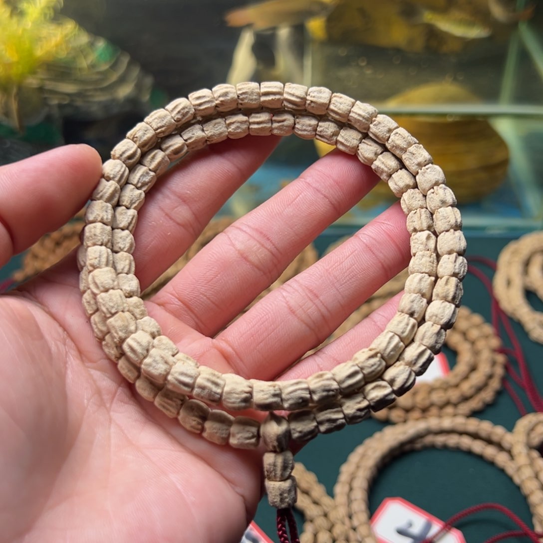 柏香籽/百香籽吊坠4*7A3