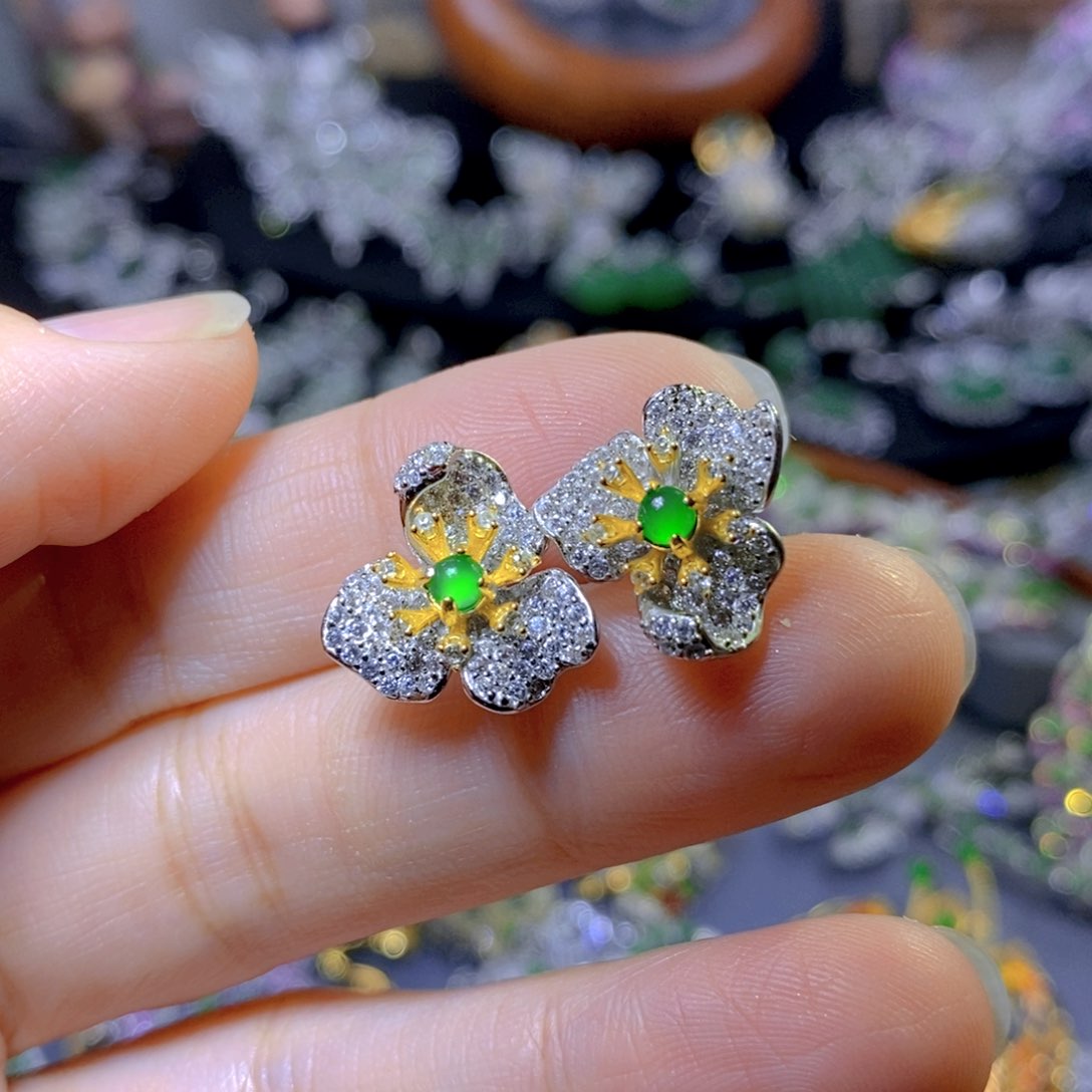 翡翠颈饰银S925镶嵌天然翡翠