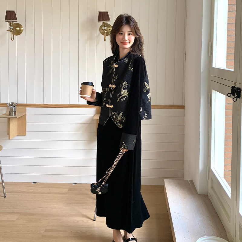 新中式刺绣马甲黑色丝绒连衣裙女2025春季新款国风气质显瘦两件套