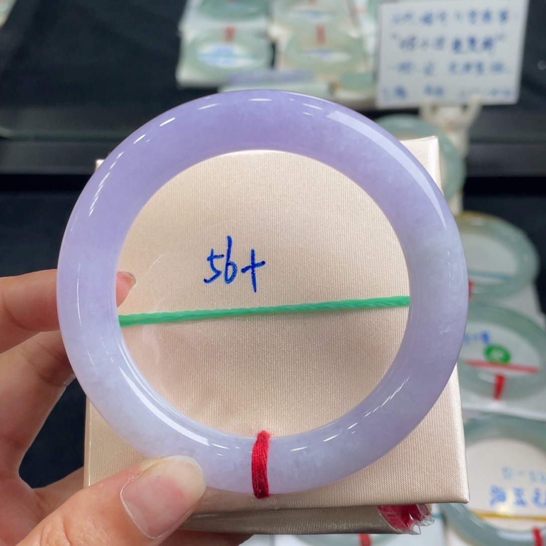 翡翠手镯未镶嵌翡翠手镯