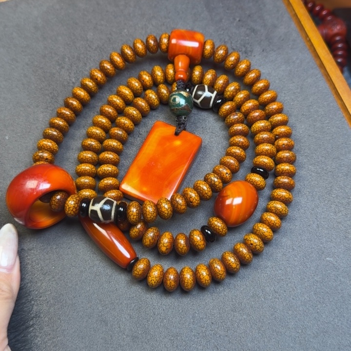 星月菩提吊坠哆***8星月