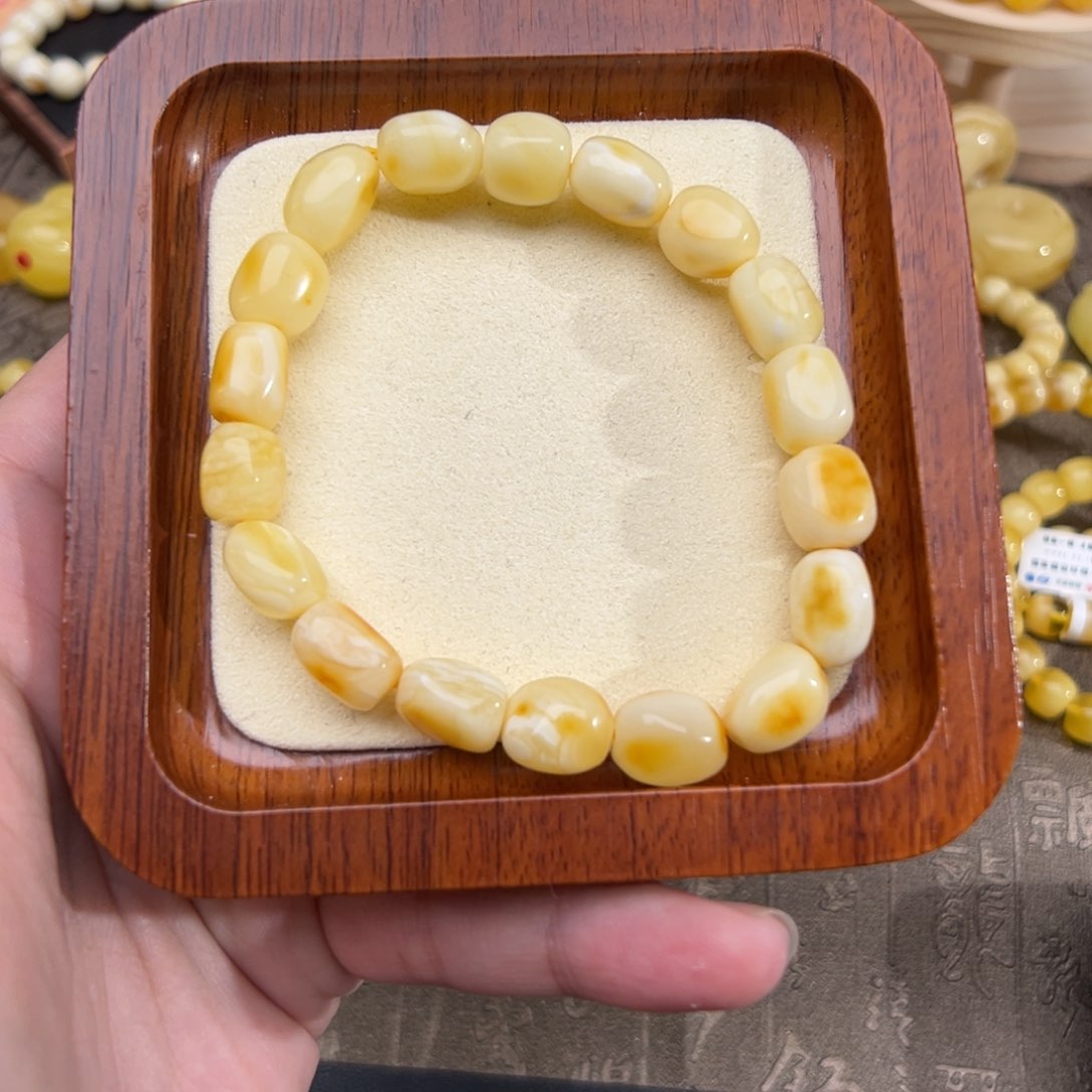 琥珀珠宝奇石未镶嵌琥珀珠宝奇石未镶嵌67