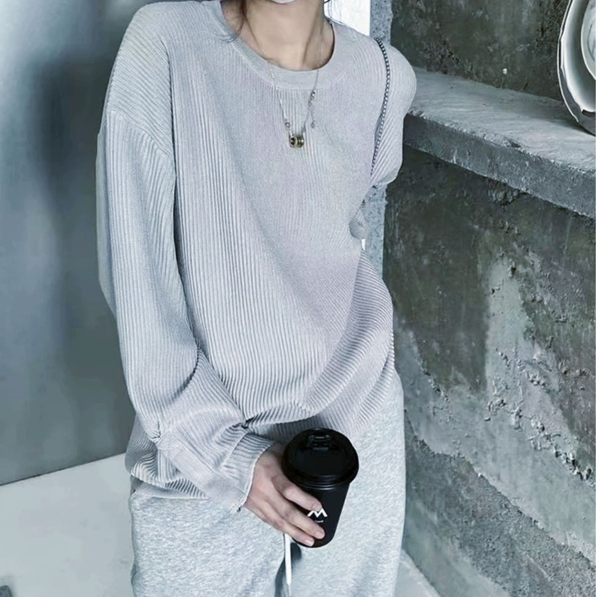 1681 祺欣家 欧货华夫格开叉小众设计高级感简约宽松显瘦针织衫